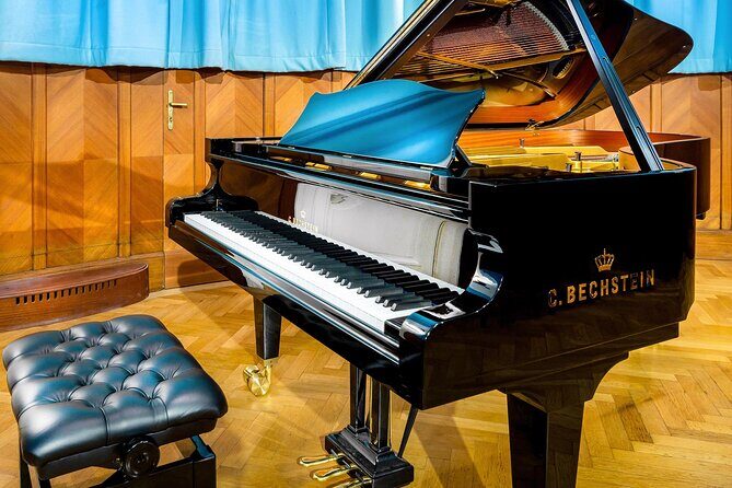 Amadeus Concerts at Ehrbarsaal - Viennas hidden gem - The musical program: Strauss waltzes, Mozart classics, and 1920s energy