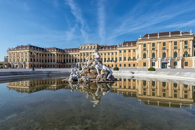 Exclusive Evening at Schönbrunn Palace: After-Hours Audiotour, Dinner, Concert - The Schönbrunn audio tour: what you’re really doing in the palace