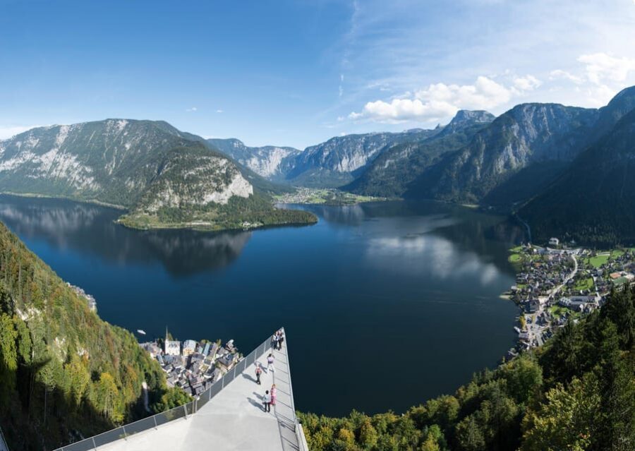 From Vienna: Hallstatt, Mountains & Alpine Lakes Day Trip - Hallstatt Old Town: 3 hours that you can actually use well