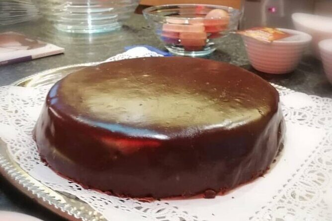 Nabiel's Vienna Cooking Class - From Handwashing to Hammering: How the Cooking Process Really Works