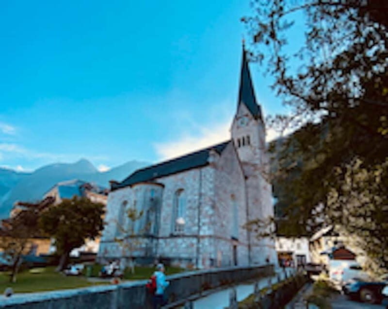Private day trip from Salzburg to St. Gilgen & Hallstatt - Lunch in St. Gilgen: Austrian food without the scramble