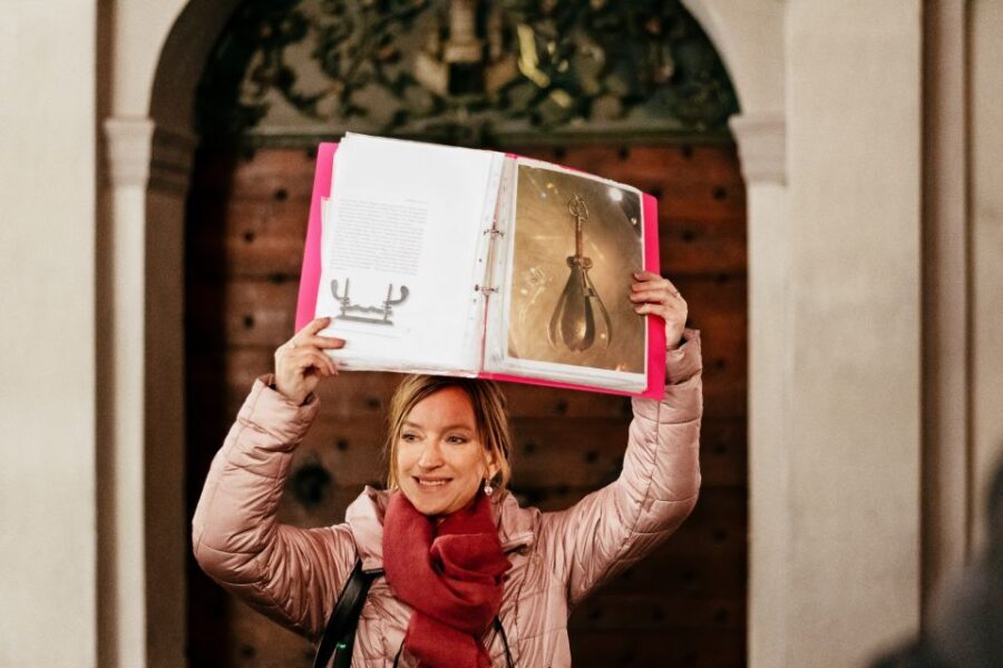 Salzburg: Dark History Tour - Meeting at Festungsgasse 4 and Getting Set for the Walk