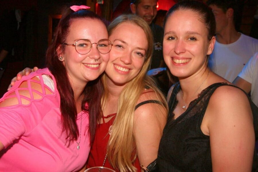 Salzburg: Pubcrawl Tour through best Bars and Clubs in Town - Price and Value: Is $41 Actually a Good Deal?