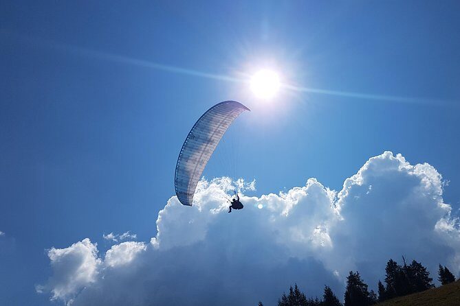 Tandem paragliding in the Stubai Valley near Innsbruck - Getting There: The Sonnenuhr Start Point and the Simple Flow
