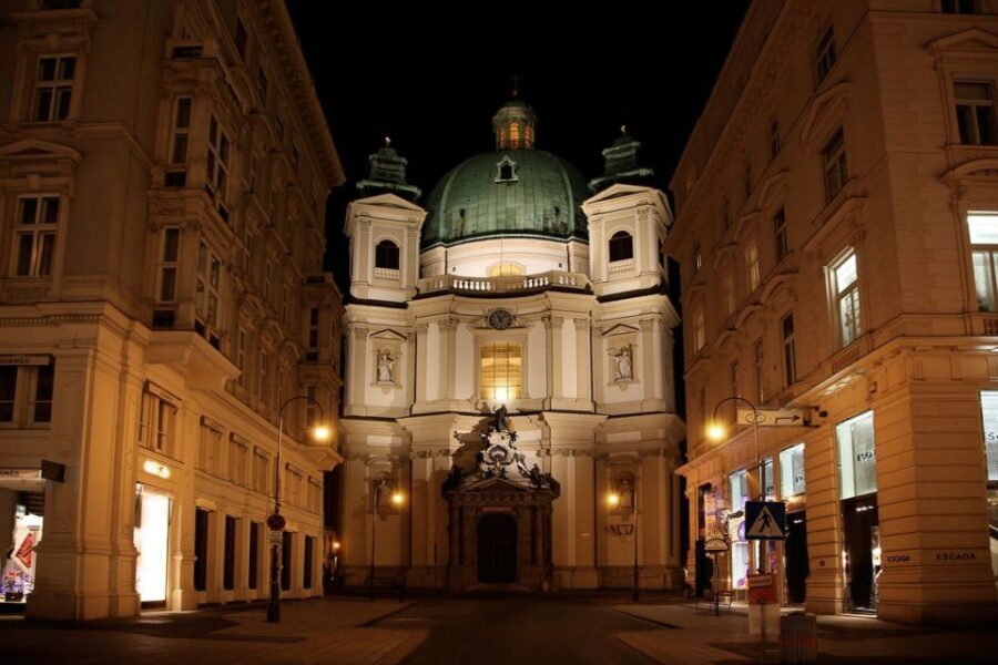 Vienna: Classic Ensemble Vienna in St. Peter's Church Ticket - Classic Ensemble Vienna: A One-Hour Concert That Stays Focused