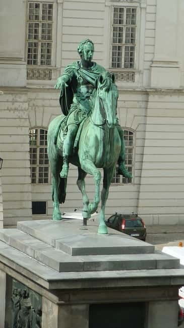 Vienna: Essential History Walking Tour - Meeting at Michaelerplatz: finding the tour start without stress