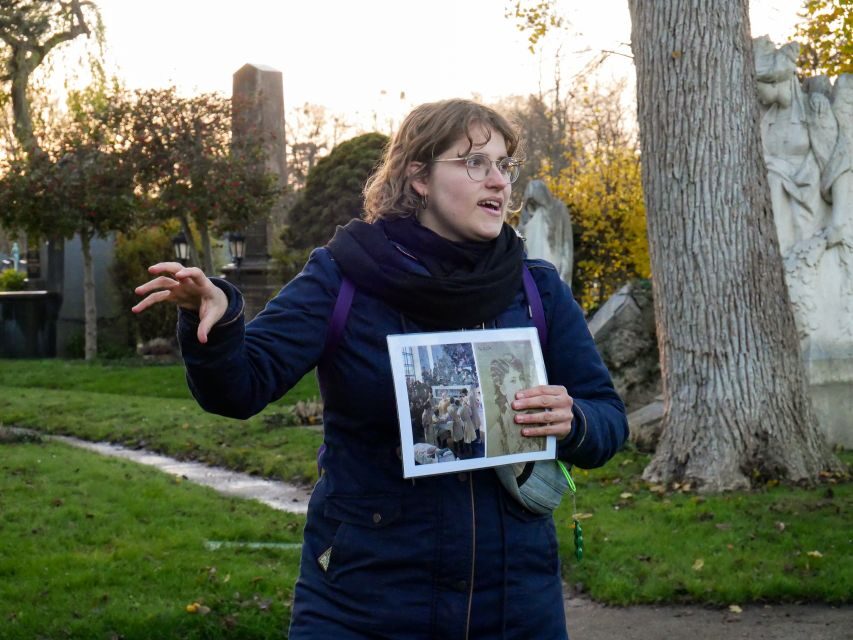 Vienna: Guided Walking Tour of the Central Cemetery - Finding Mozart and Beethoven in the same afternoon mood