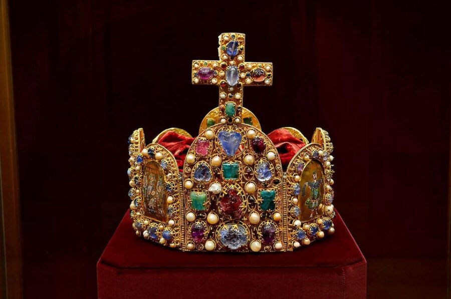 Vienna: Imperial Treasury & New Hofburg Palace Combo Ticket - New Hofburg Palace audio tour: how the Habsburgs rose and changed