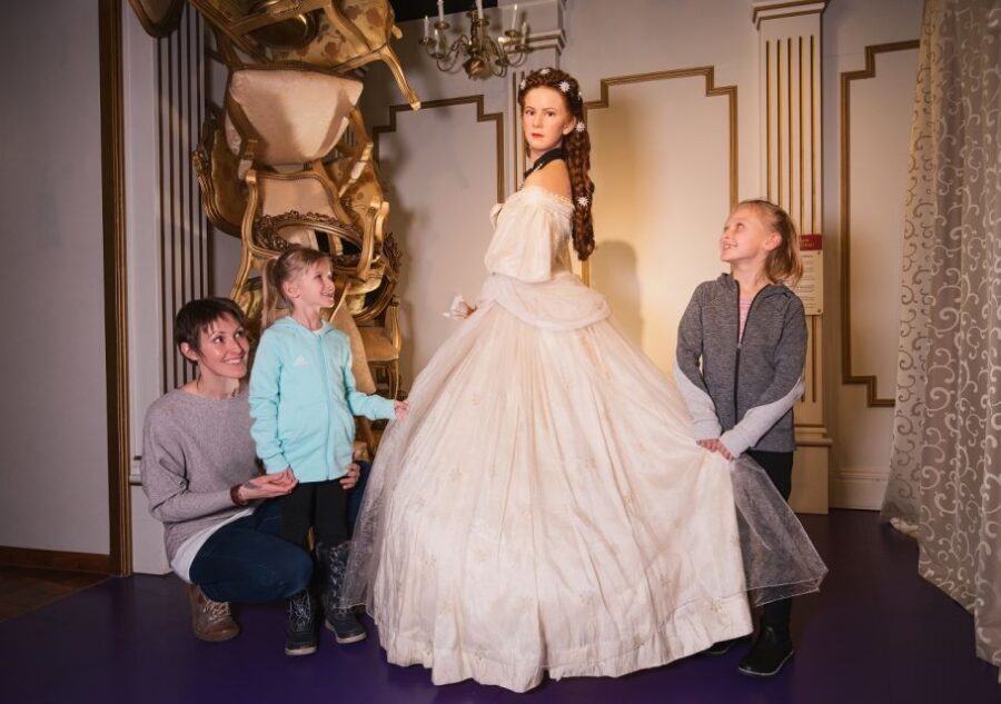 Vienna: Madame Tussauds Admission Ticket - Entering the celebrity red-carpet world (and why it works)