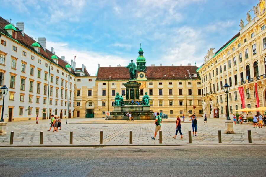 Vienna: Skip-the-Line Sisi Museum, Hofburg and Gardens Tour - Burggarten walks and garden expectations in winter