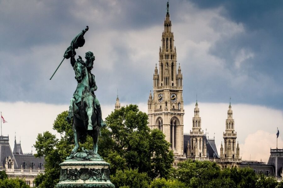 Vienna: World War II Historical Walking Tour - Hitler’s Vienna: How a City’s Mood Shapes a Young Mind